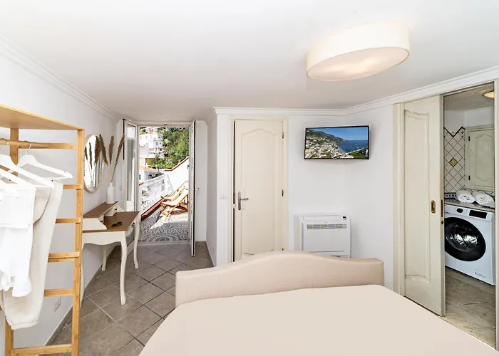 Maison Mari Апартаменти *